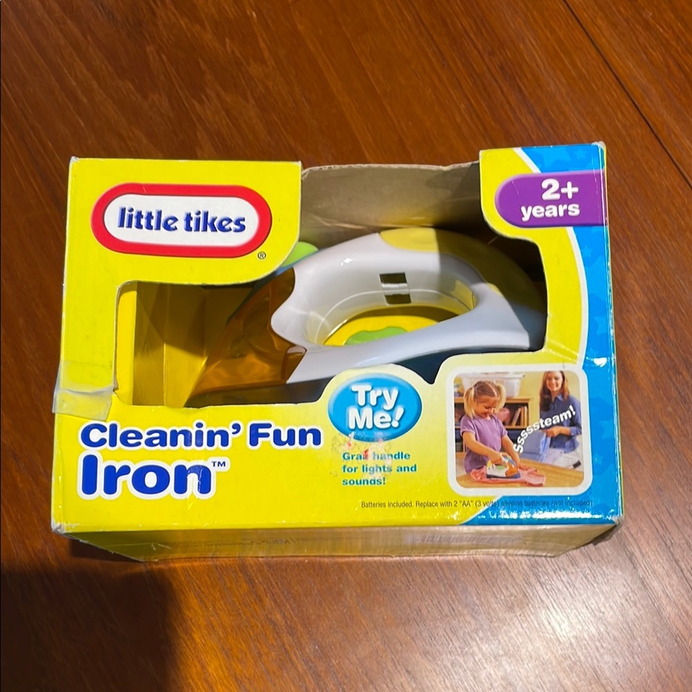 Little Tikes vintage play iron - Cleanin’ Fun Iron - sounds and lights work!